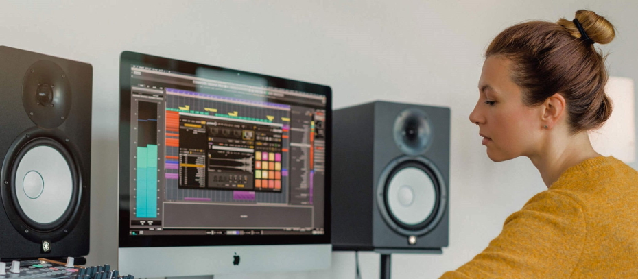 studio monitors sound